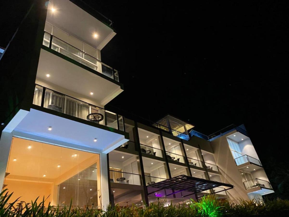 Mazarine Surf Suites Hiriketiya Dickwella Exterior photo