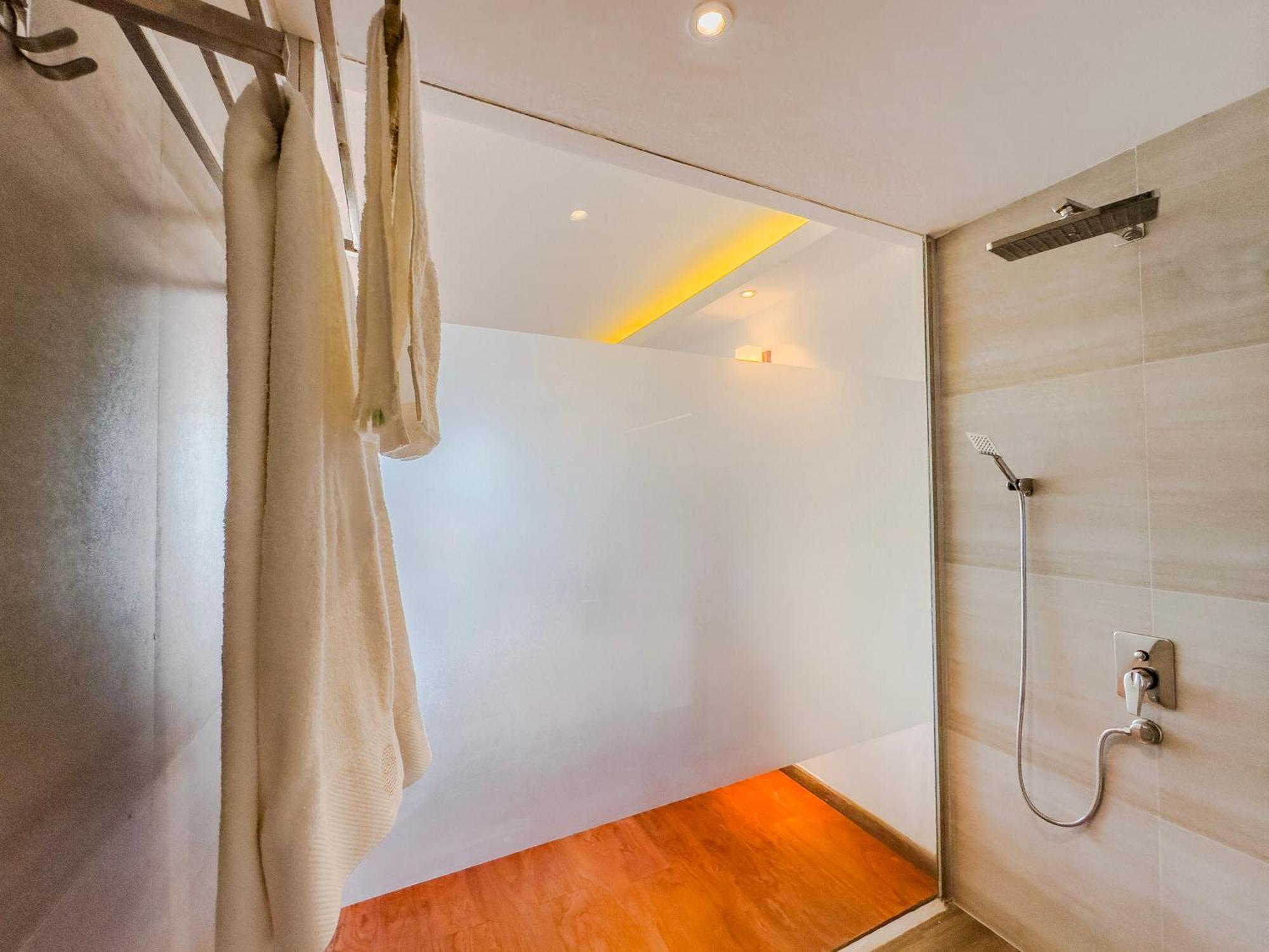Mazarine Surf Suites Hiriketiya Dickwella Exterior photo